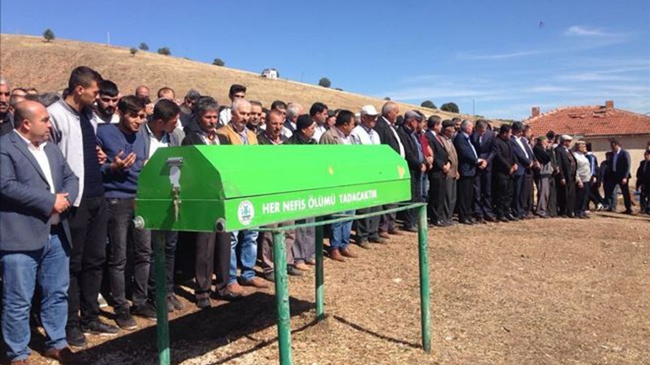 Altıntop toprağa verildi