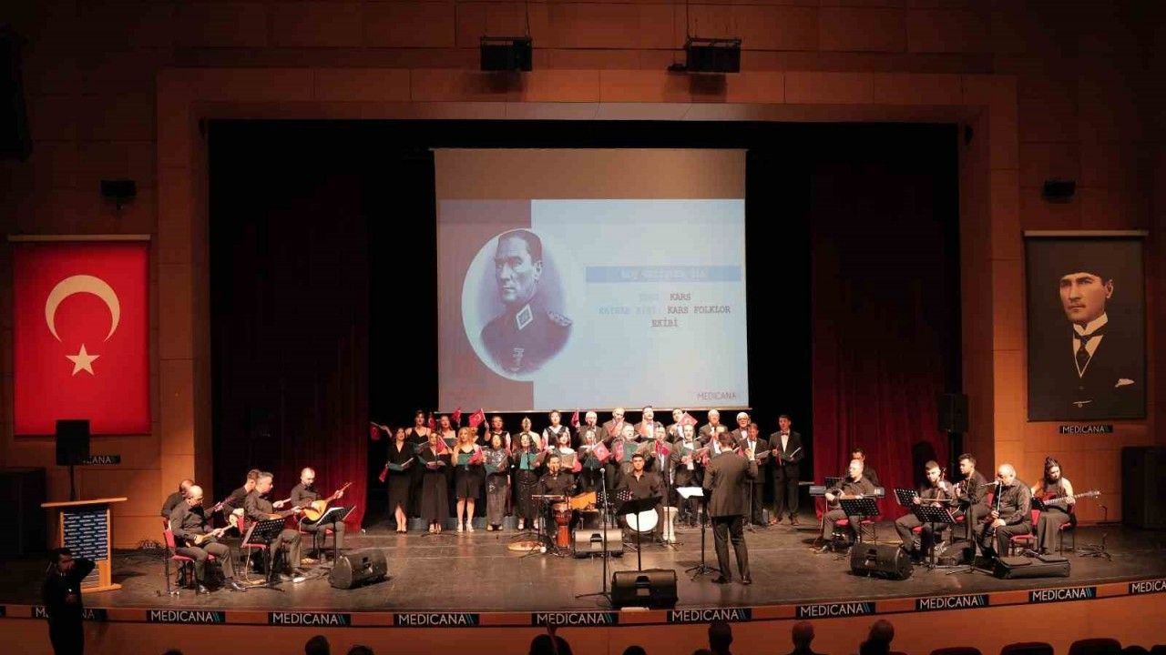 Tamamı sağlık çalışanlarından oluşan korodan konser
