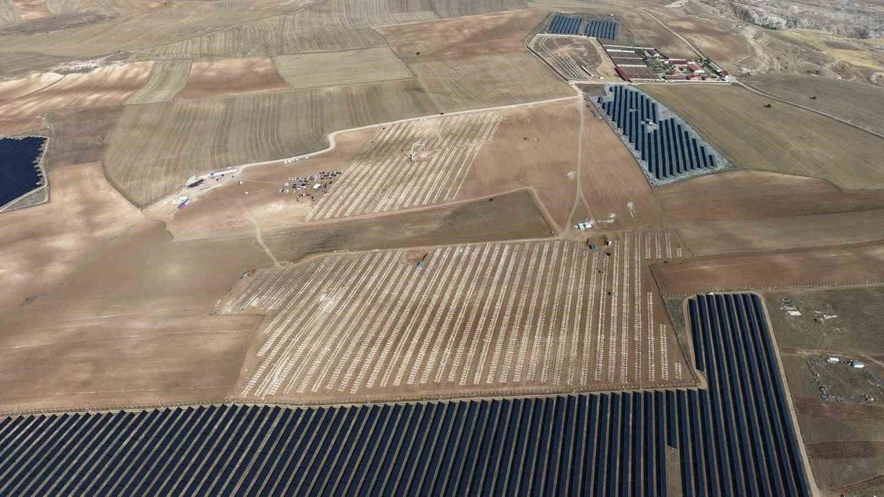 Sivas Belediyesi 15 MW'lık GES yatırımının temelini attı