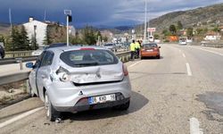 Kırıkkale'de otomobilin çarptığı trafik polisi yaralandı