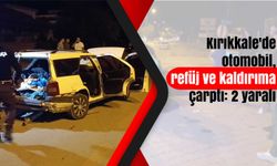 Kırıkkale'de otomobil, refüj ve kaldırıma çarptı: 2 yaralı