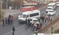 Köprüdeki kaza trafiğin tıkanmasına yol açtı