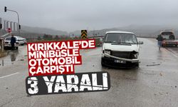 Kırıkkale'de minibüs ile otomobil çarpıştı: 3 yaralı