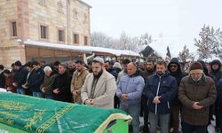 Boşandığı eşi tarafından öldürülen kadın toprağa verildi