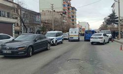 Aile içi kavga ihbarına giden polisler saldırıya uğradı