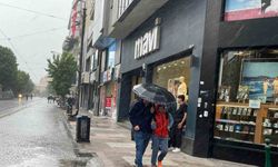 Eskişehir’de yağmur vatandaşlara zor anlar yaşattı
