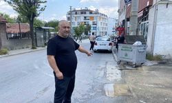 Şebeke suyu hattındaki patlak onarılmayı bekliyor
