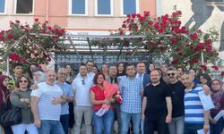 Emekliye ayrılan öğretmene duygusal veda