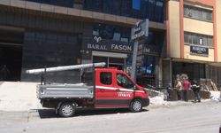 Mobilya imalathanesinde yangın: 3 yaralı