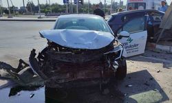 Otomobiller çarpıştı: 1 yaralı