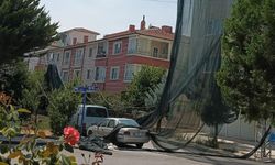 Ankara’da rüzgar sera örtülerini uçurdu