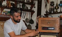 Atık malzemeler nostaljik radyolara dönüşüyor