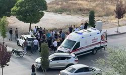 Otomobil ile motosiklet çarpıştı 2 yaralı