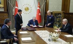 29 generalin görev süreleri 1 yıl, 478 albayın görev süreleri 2 yıl uzatıldı