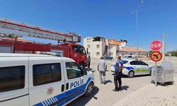 Binanın teras katında çıkan yangın büyümeden söndürüldü