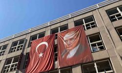 Her yer Türk bayrakları ile süslendi