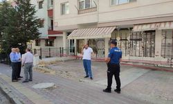 Kolonları kırılan bina tahliye edildi