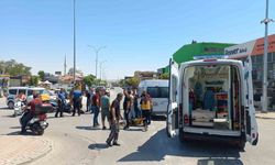 Minibüs ile motosiklet çarpıştı: 2 yaralı