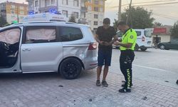 Otomobille çarpışan motosikletin sürücüsü ağır yaralandı