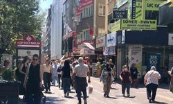 Sıcak hava çarşı yoğunluğunu azaltmadı