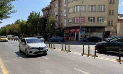 Atatürk caddesi dubaları tartışma konusu