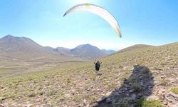 Erciyes’in 3 bin 500 metre rakımına yamaç paraşütü ile çıktılar