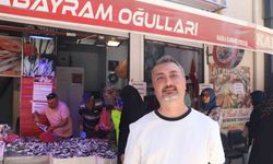 Kandilde bu sefer lokma yerine 1 ton hamsi ücretsiz dağıtıldı
