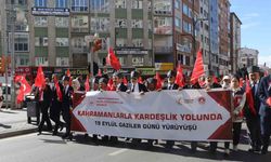 Sivas’ta Gaziler kol kola yürüdü