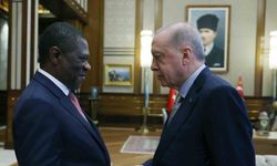 Cumhurbaşkanı Erdoğan, Cumhurbaşkanlığı Külliyesinde Güney Afrika Cumhuriyeti Cumhurbaşkanı Yardımcısı Paul Mashatile’yi kabul etti.