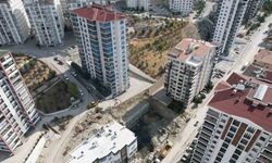 Korkutan toprak kayması: 300 kişinin yaşadığı 17 katlı bina boşaltıldı