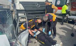 Otomobil ile tır çarpıştı: 1 ağır yaralı