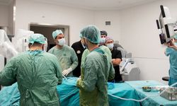 Selçuk Tıp’ta robotik cerrahiyle 100. operasyon yapıldı