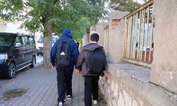 Uzmanı açıkladı: "Ağır okul çantaları çocuklarda skolyoz riskini artırıyor"