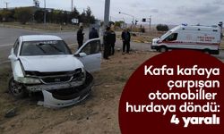 Kafa kafaya çarpışan otomobiller hurdaya döndü: 4 yaralı