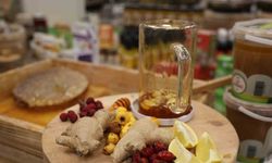 Boğaz enfeksiyonuna karşı zencefil ve bal karışımı