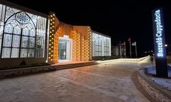 Çift hurda camları sanata dönüştürüyor