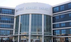 Uyuşturucu ticaretinden hakim karşısına çıkan kadın muavini suçladı