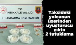 Taksideki yolcunun üzerinden uyuşturucu çıktı: 2 tutuklama