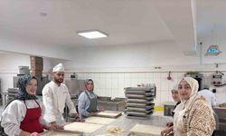 Ankara’da Hanım Evinde lezzetin ustalığı imalathanede öğretiliyor
