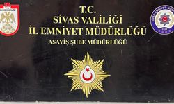 Evlilik vaadiyle dolandırdılar, kaçamadan yakalandılar