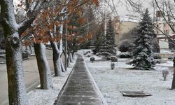 Güne kar sürpriziyle uyandılar