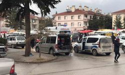 Pazarda taşlı-sopalı kavga: 5 yaralı