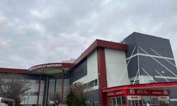 Tır ile 2 otomobilin karıştığı zincirleme kaza: 1 yaralı