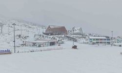 Türkiye’nin en ekonomik kayak tesisi beyaza büründü