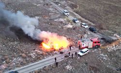Boş arazide çıkan yangını itfaiye söndürdü