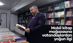 Mobil kitap mağazasına vatandaşlardan yoğun ilgi