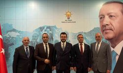 AK Parti'de 3 yeni ilçe başkanı görevi devraldı