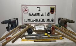 Jandarma uyuşturucu ve kazı malzemeleri ele geçirdi