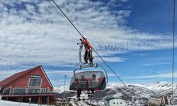 Teleferikte mahsur kalanlar başarılı bir operasyonla kurtarıldı