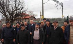 Teravih namazı için 5 kilometre yürümek istemiyorlar